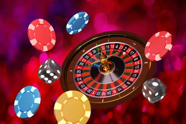 Detalle de ficha de casino dorada y roja